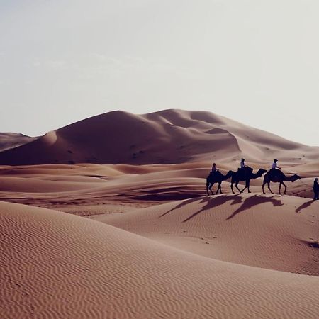 מרזאוגה Tourza Desert Camp "Tents With Heating" מראה חיצוני תמונה