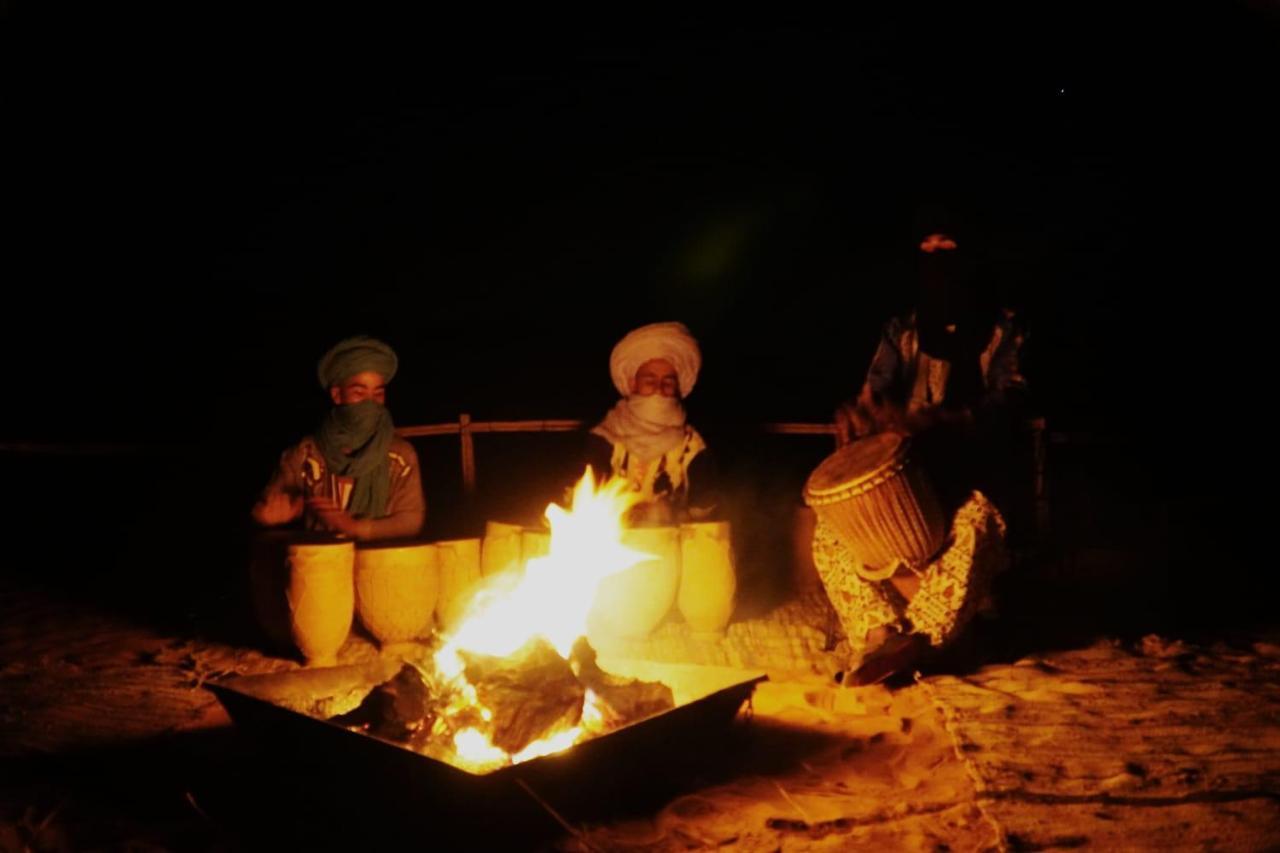 מרזאוגה Tourza Desert Camp "Tents With Heating" מראה חיצוני תמונה