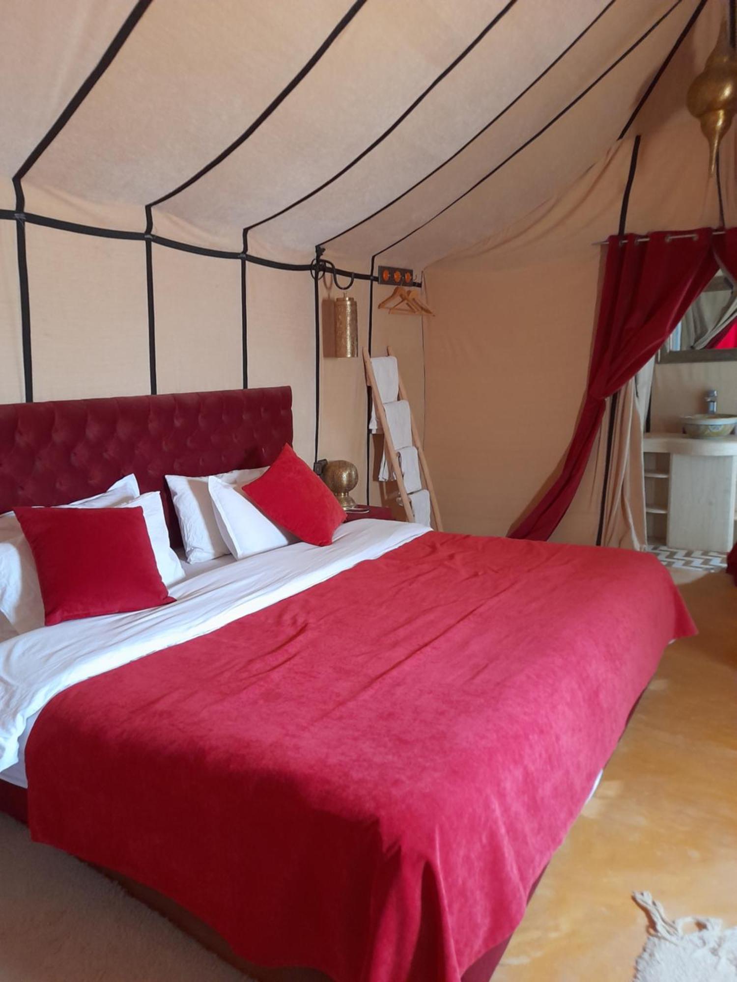 מרזאוגה Tourza Desert Camp "Tents With Heating" מראה חיצוני תמונה