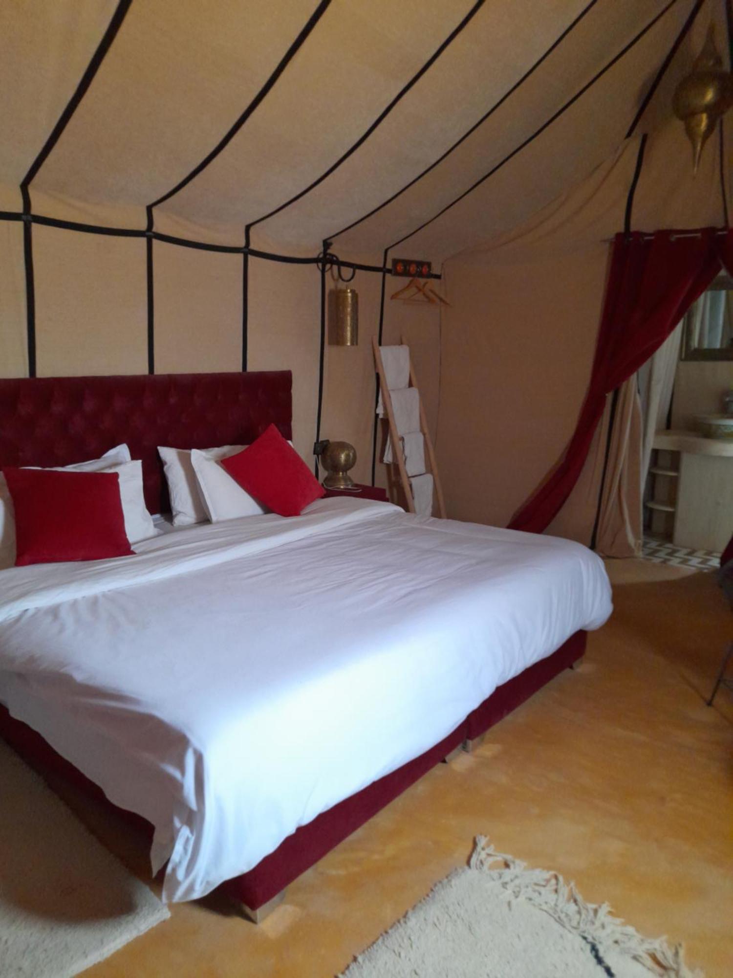 מרזאוגה Tourza Desert Camp "Tents With Heating" מראה חיצוני תמונה