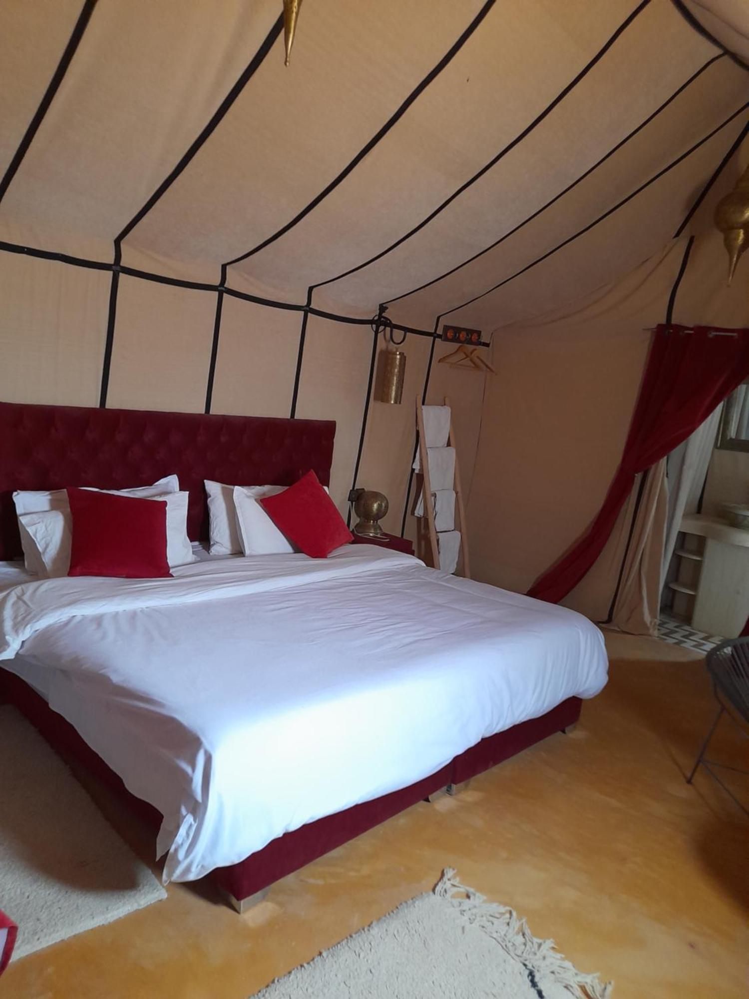 מרזאוגה Tourza Desert Camp "Tents With Heating" מראה חיצוני תמונה